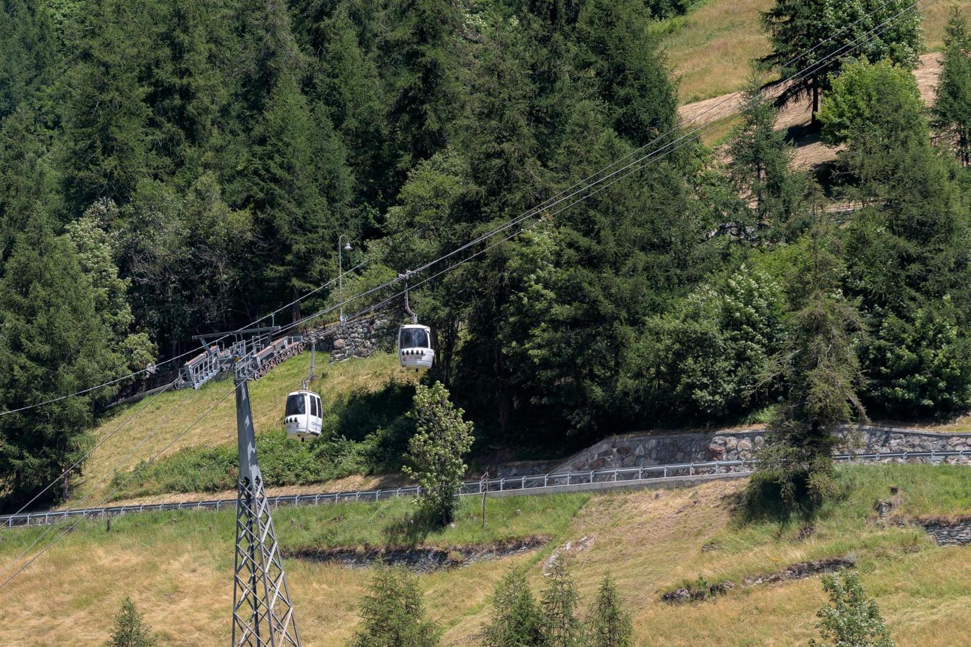 Hellochalet - Chalet Grene Typical House With Garden - 1Km Cabelcar Valtournenche Exterior photo
